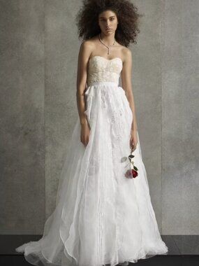 White by Vera Wang Lace Cascade Wedding Dress STYLE # VW351502 - never worn